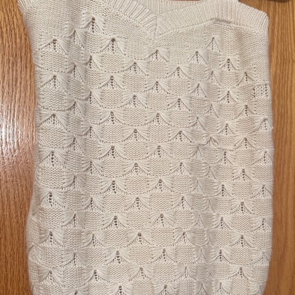 Cream Knit Women's Top - Picture 2 of 6